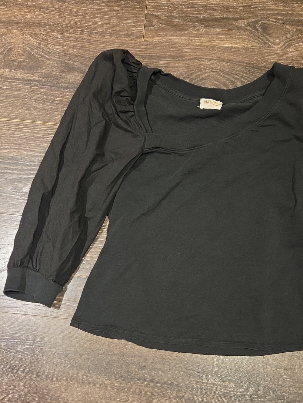 ❤️ NATION LTD - TORI ASYMMETRIC PUFF SLEEVE COMBO TOP IN JET BLACK, XL - Picture 4 of 11